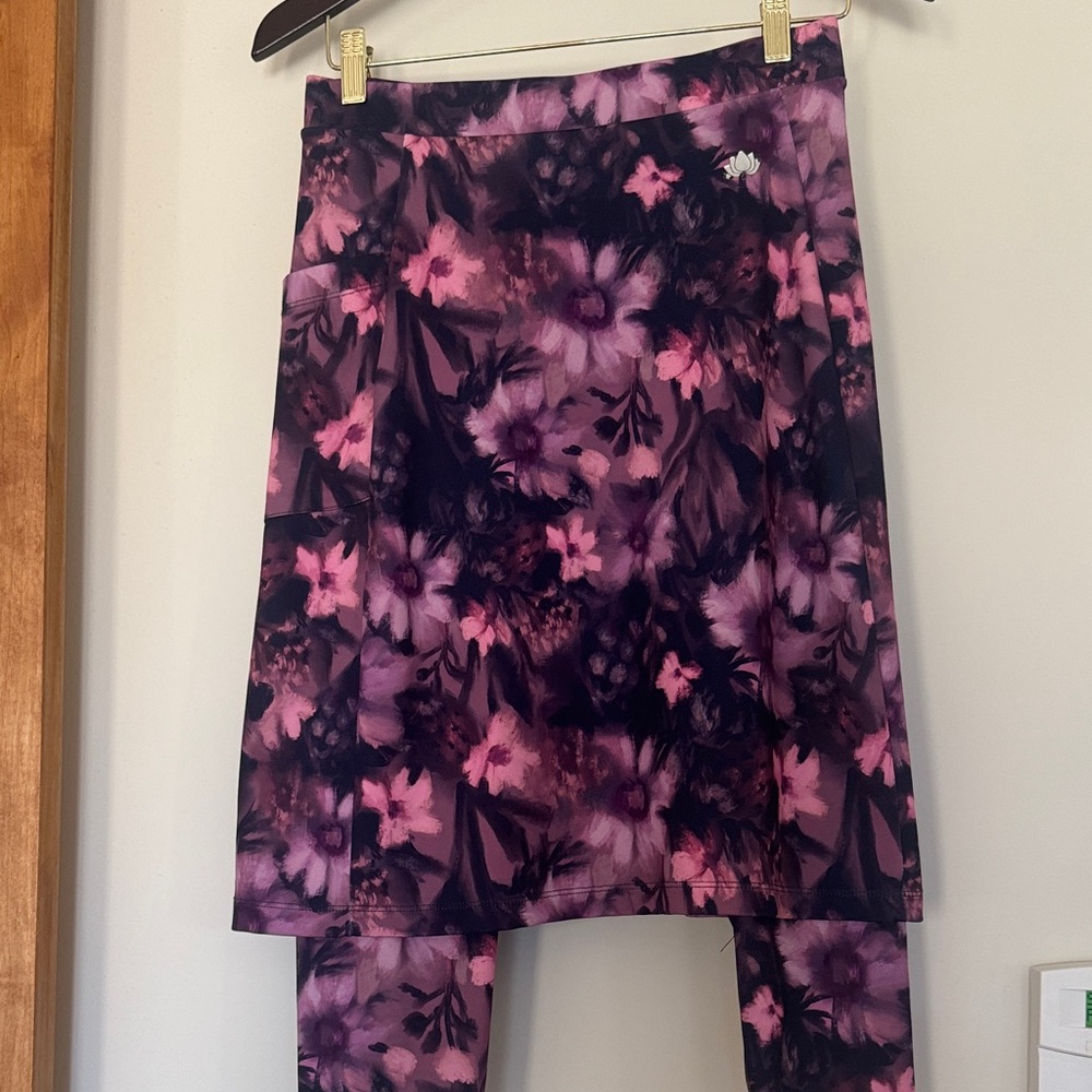 Snoga Athletic Fitted - midi leggings - size small Elegant Floral print